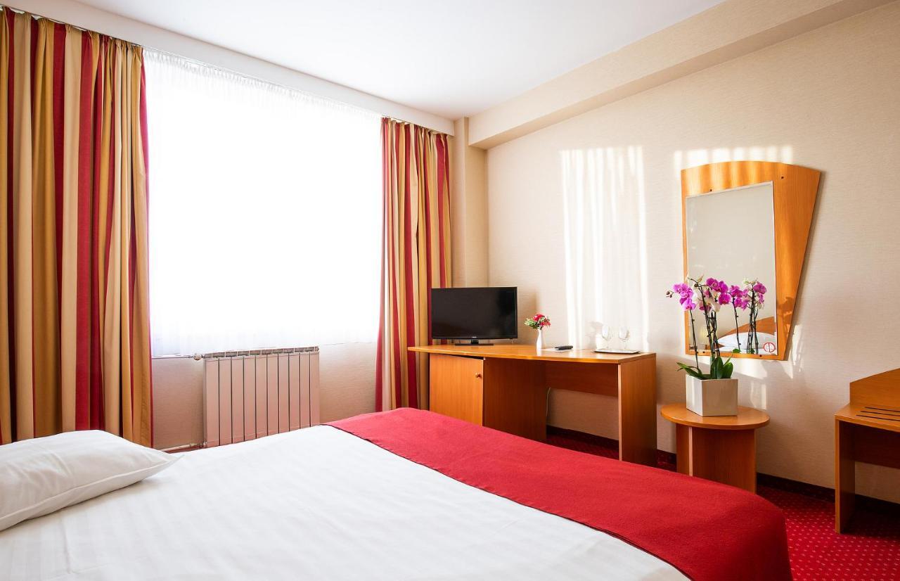 Hotel Dana Satu Mare Dış mekan fotoğraf