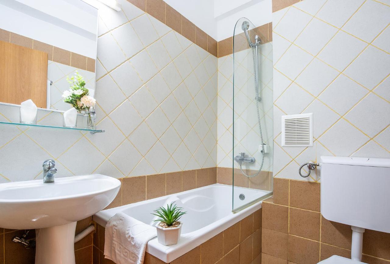 Hotel Dana Satu Mare Dış mekan fotoğraf